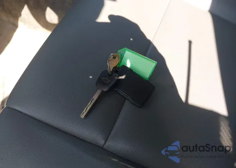 2016 Chevrolet Silverado 1500 Wt z USA, uszkodzony, nr VIN 1GCRCNEH2GZ242420